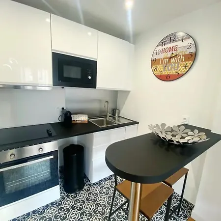 Cosy - 200m De Paris Apartment *
